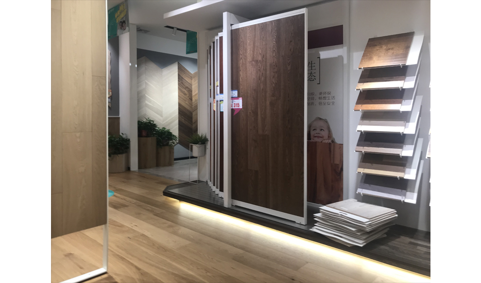 180㎡門(mén)店實(shí)景展示1