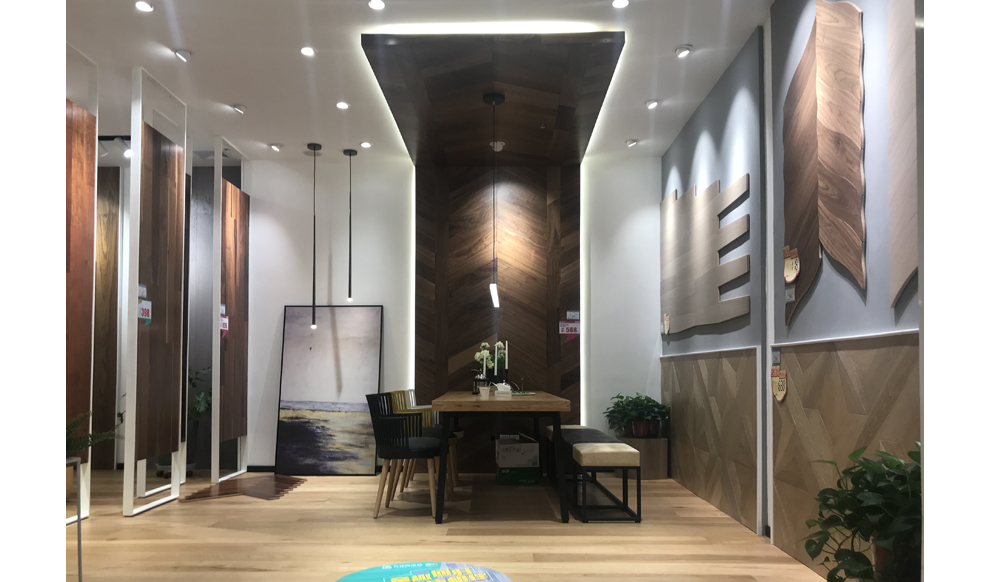 180㎡門(mén)店實(shí)景展示1