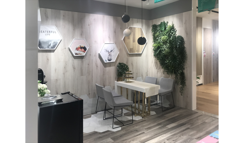 180㎡門(mén)店實(shí)景展示1