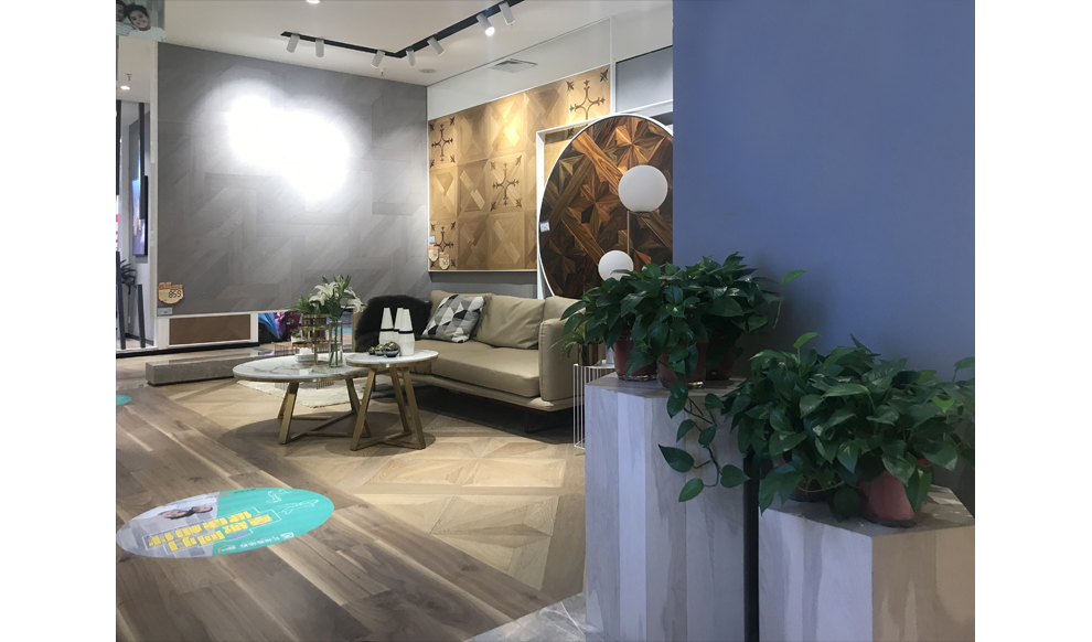 180㎡門(mén)店實(shí)景展示1