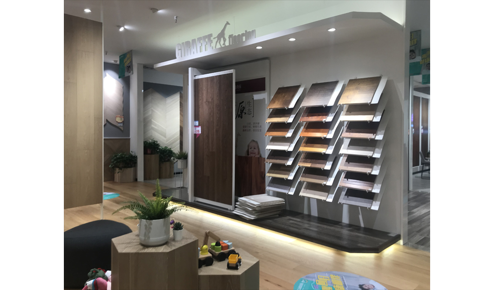 180㎡門(mén)店實(shí)景展示1